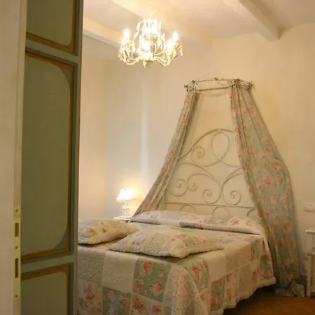 Villa Il Borgo Sleeps 3 Pool Air Con Wifi *